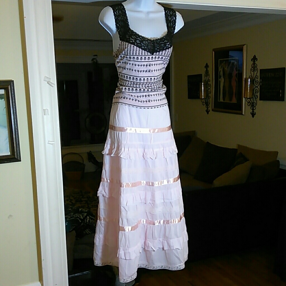 Parallel ladies tank top